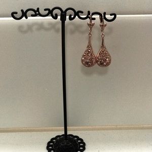 Rose gold tear drop earrings